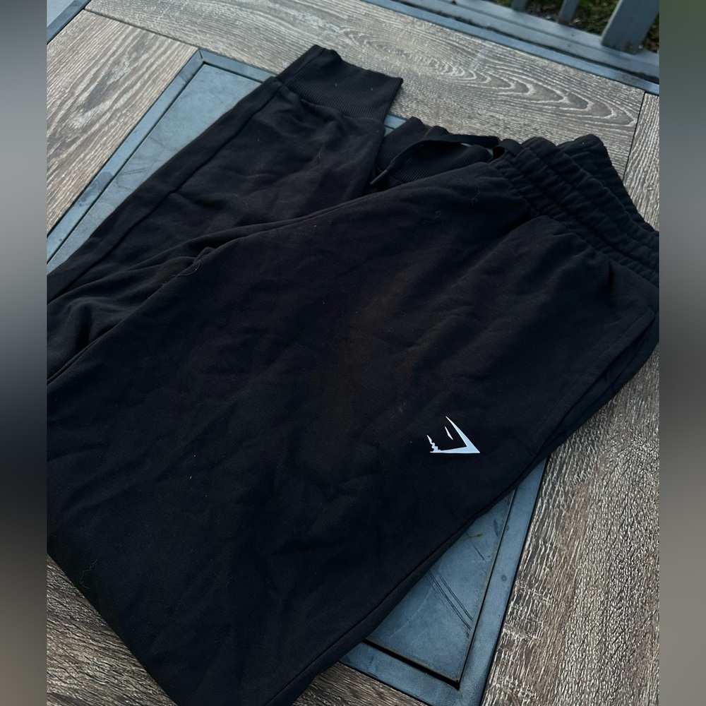 Gymshark sweatpants joggers